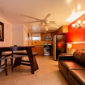 Large Apt, One Block To Train New York